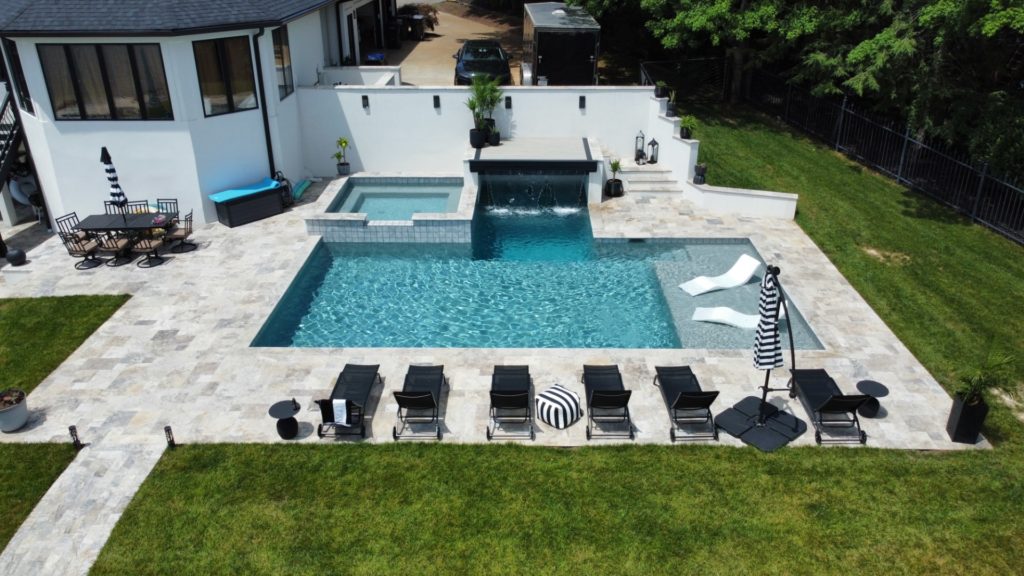 Knoxville Pool Installation: Enjoy Summer Fun in Your Backyard