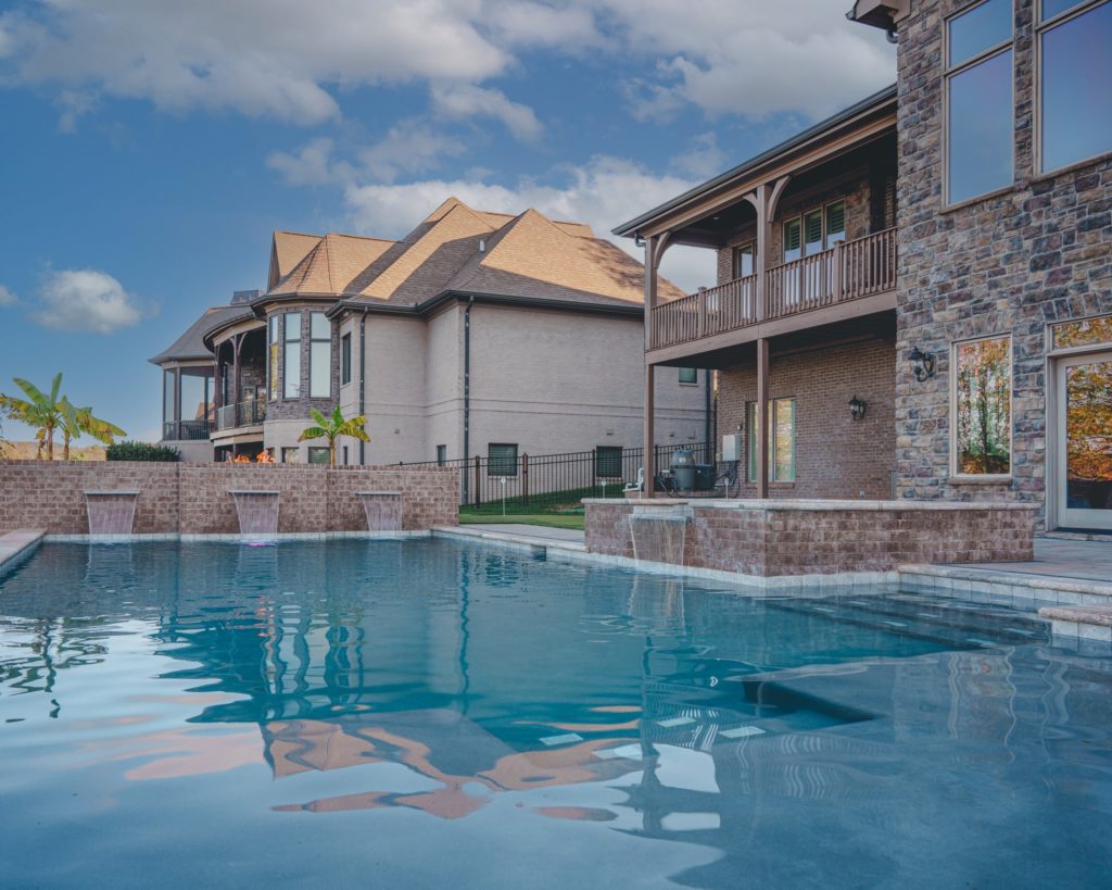 Knoxville Pool Installation: Enjoy Summer Fun in Your Backyard